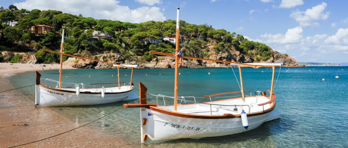 Explora la Belleza de Sa Riera, Begur