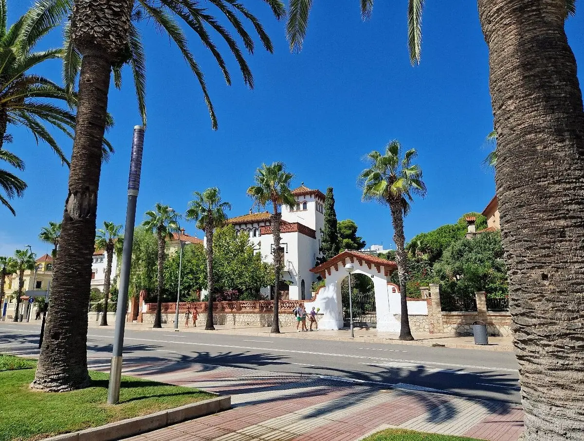 Explora Salou: Principales Atracciones y Actividades