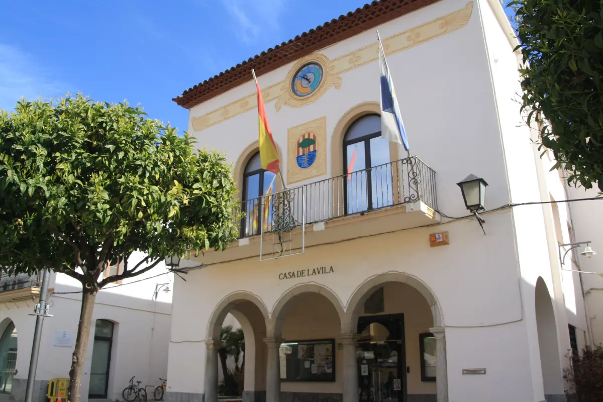 Explore La Pineda: Top Things to Do and See